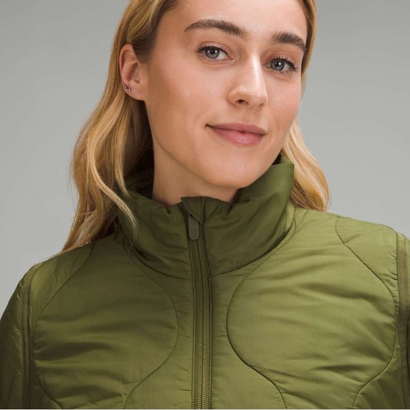 Lululemon Quilted Light Insulation Cropped Jacket
Ether Green - Picture 5 of 10